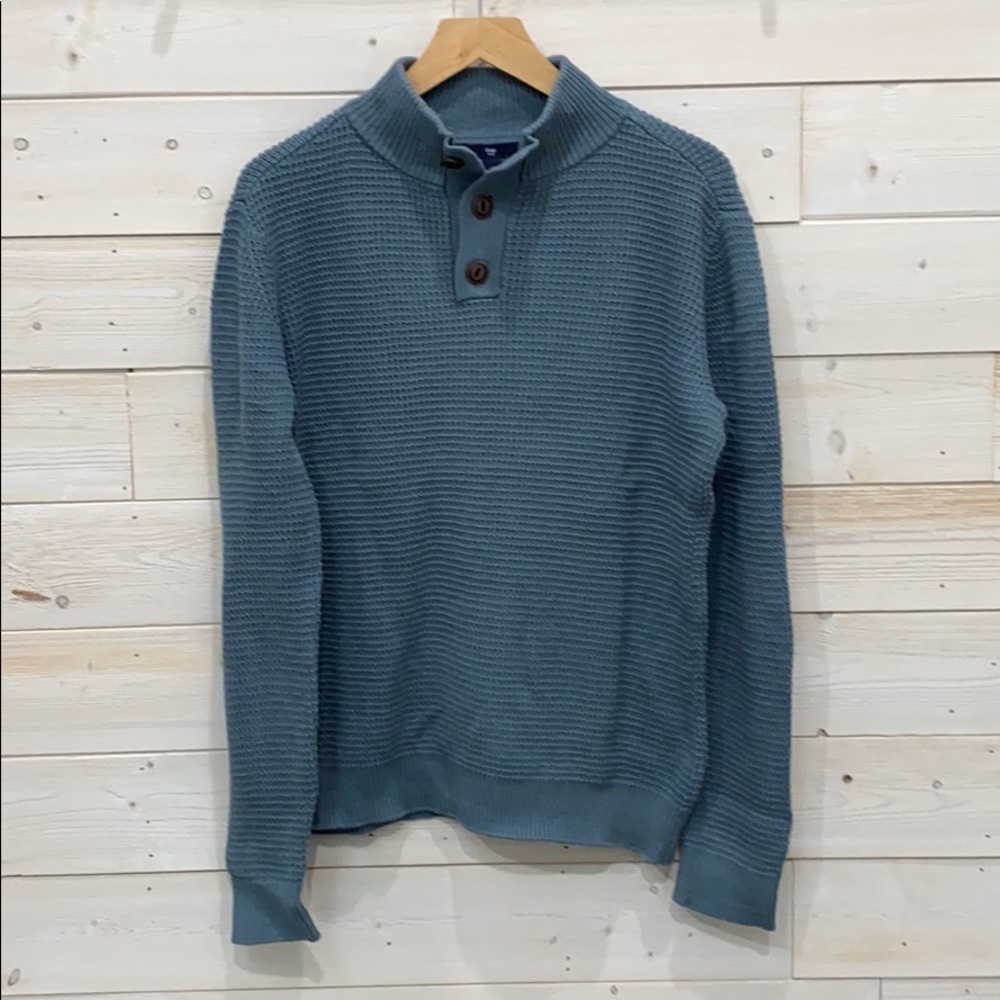 Gap knit sweater